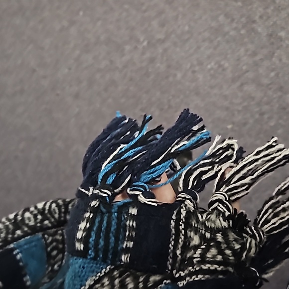 Heavy weight winter shall. OSFM. - Picture 4 of 4